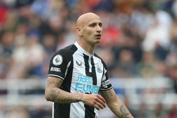 Shelvey admits that he needs to practice more on passing the ball.